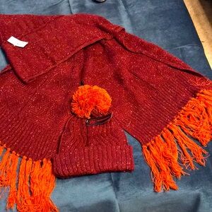 No Boundaries
Speckled Scarf w/contrast Fringe
Rib Knit w/self Pom Beanie